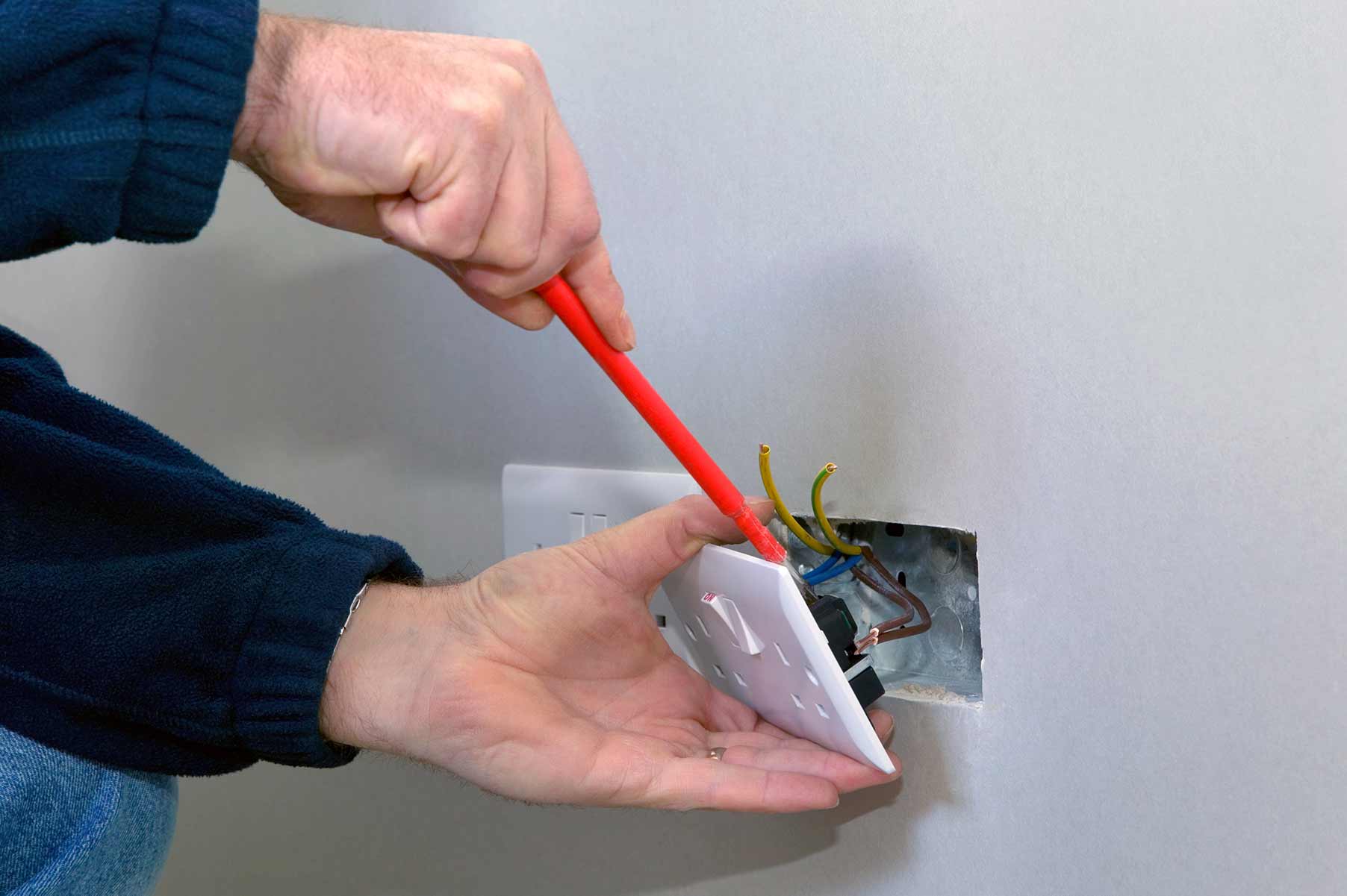 Our electricians can install plug sockets for domestic and commercial proeprties in Turnham Green and the local area. 